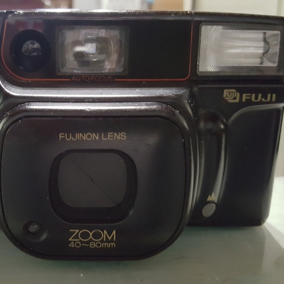 Non-Working Fuji Discovery 800 Zoom Camera - Picture 2 of 3